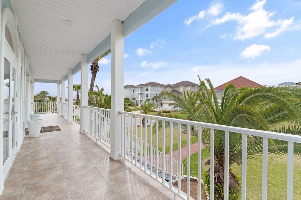 Reunion Beach House