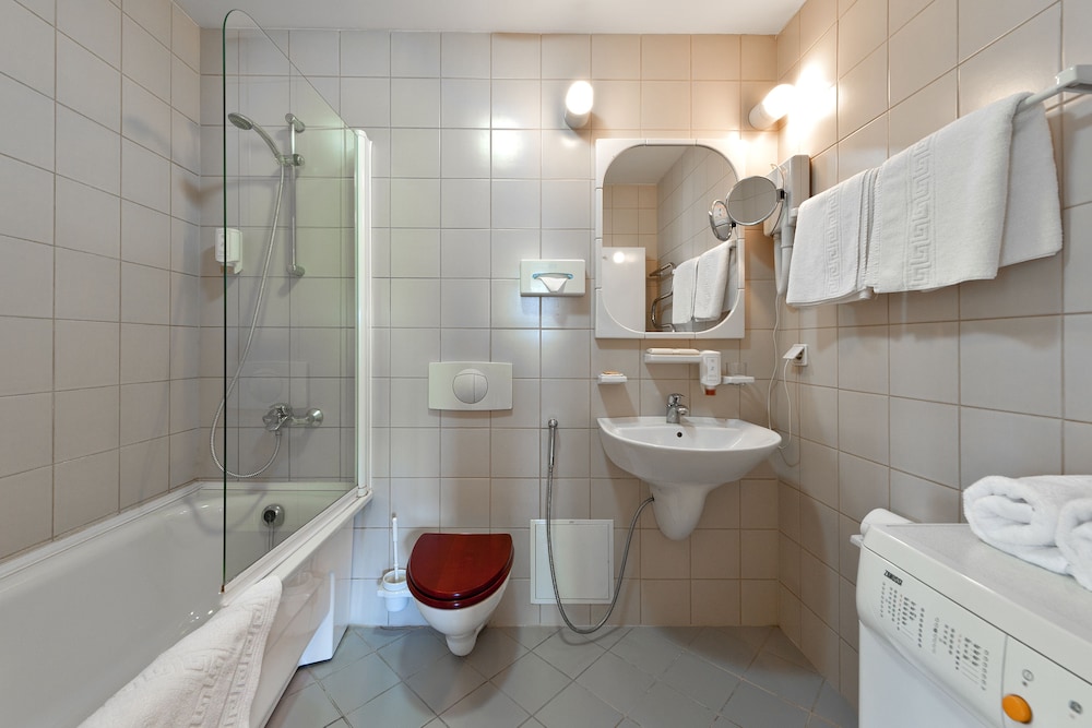 Barbacan Apartments