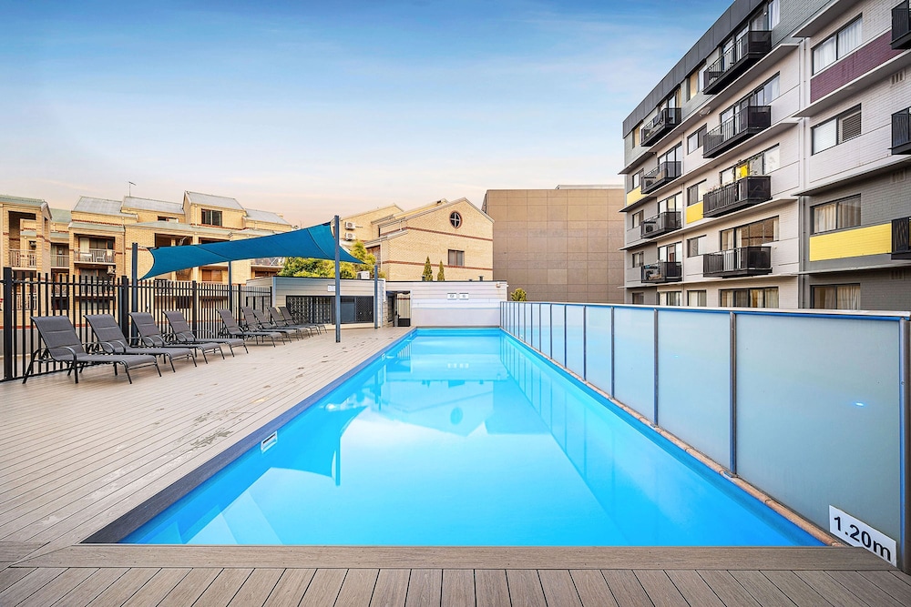 Bespoke East Perth - Sleeps 2 - Superior Wifi