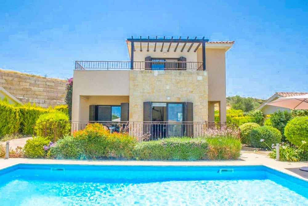 Villa Fortuna Large Private Pool Walk to Beach Sea Views A C Wifi Car Not Required - 2630 view 3