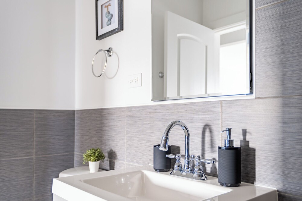 Well-Appointed 2BR - Cicero 2N