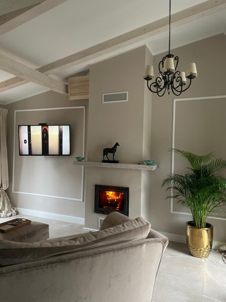 Comfortable Holiday Home With Sauna and Whirlpool