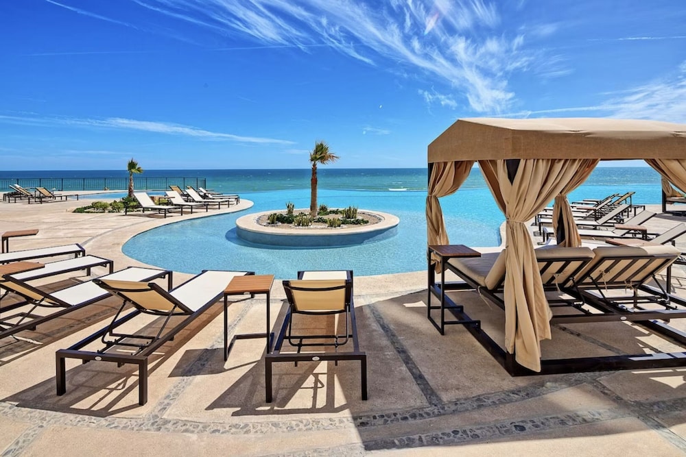 Luxury New Oceanfront Condo 5BR Sleeps 12