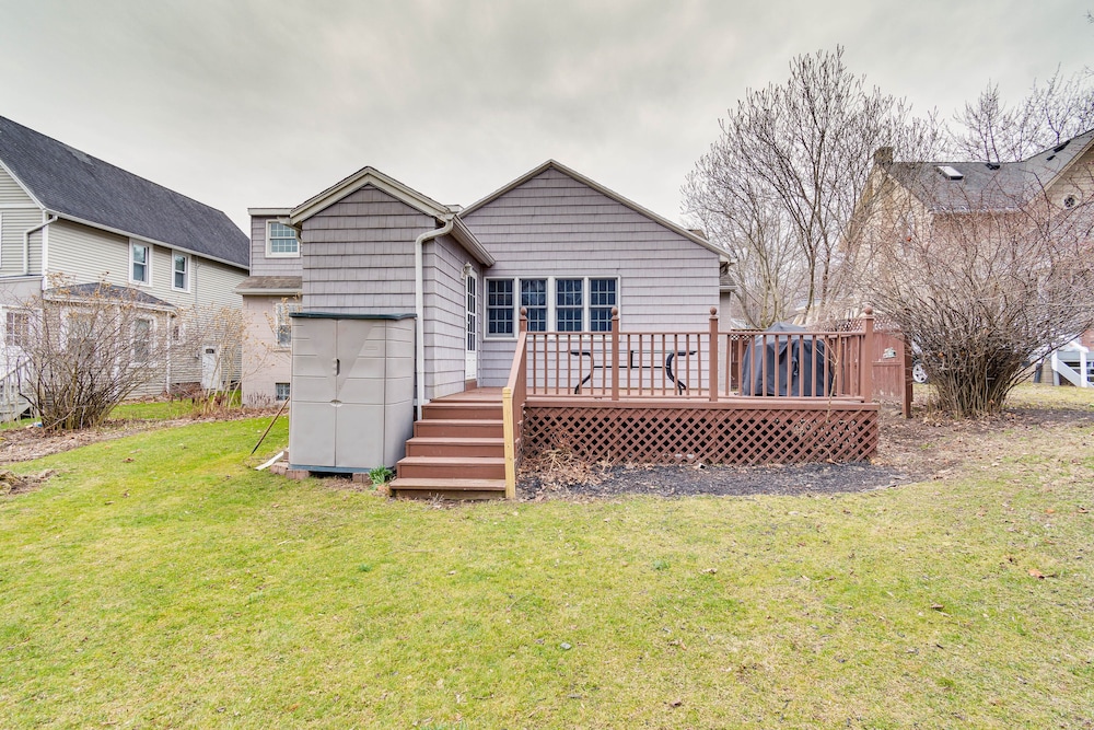 Sodus Point Vacation Rental: Steps to Lake Ontario view 2