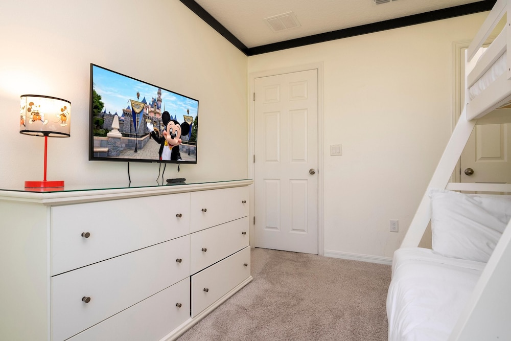 1543 CP - Opulent 4BR Townhome: Private Pool, Solara Resort