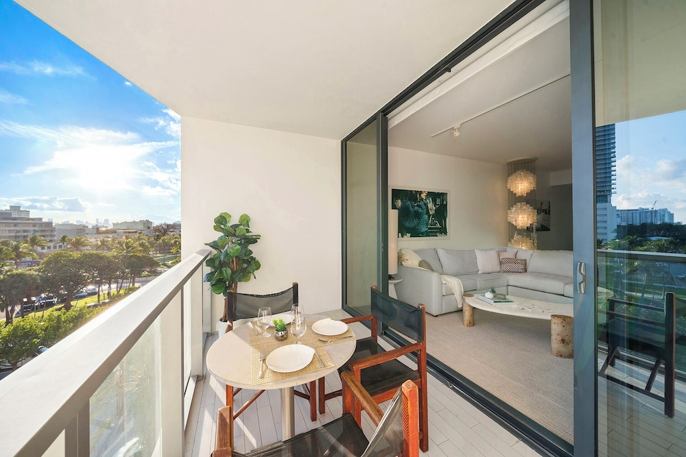Luxury Vacation Rentals in South Beach by LRMB
