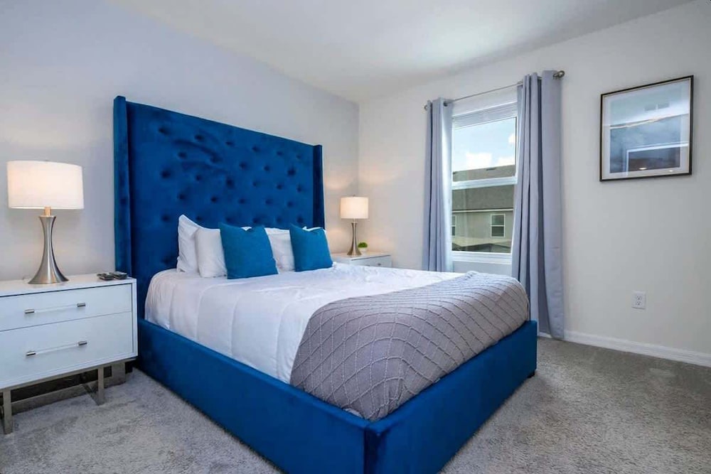Splendid 6Bd w Private Pool Solara Resort 2154