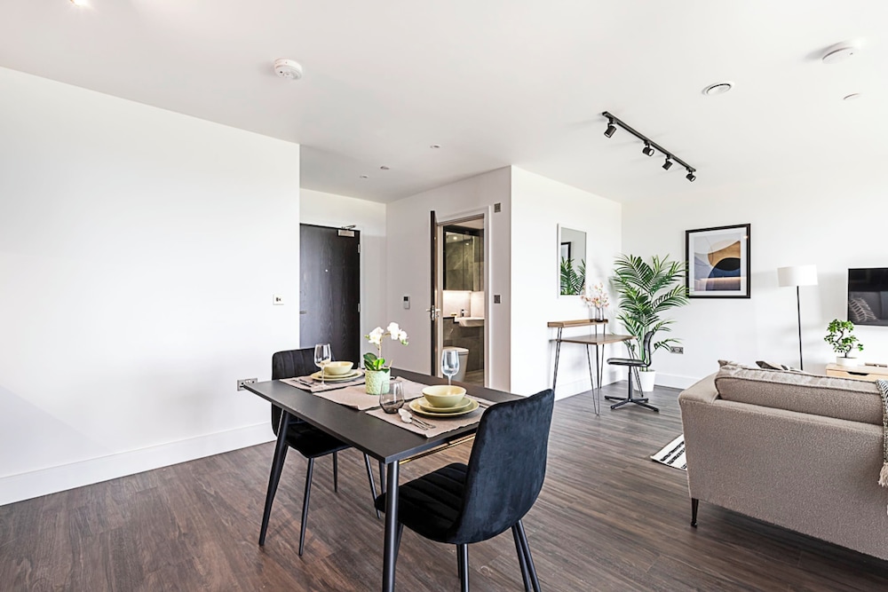 Stunning Studio Apartment