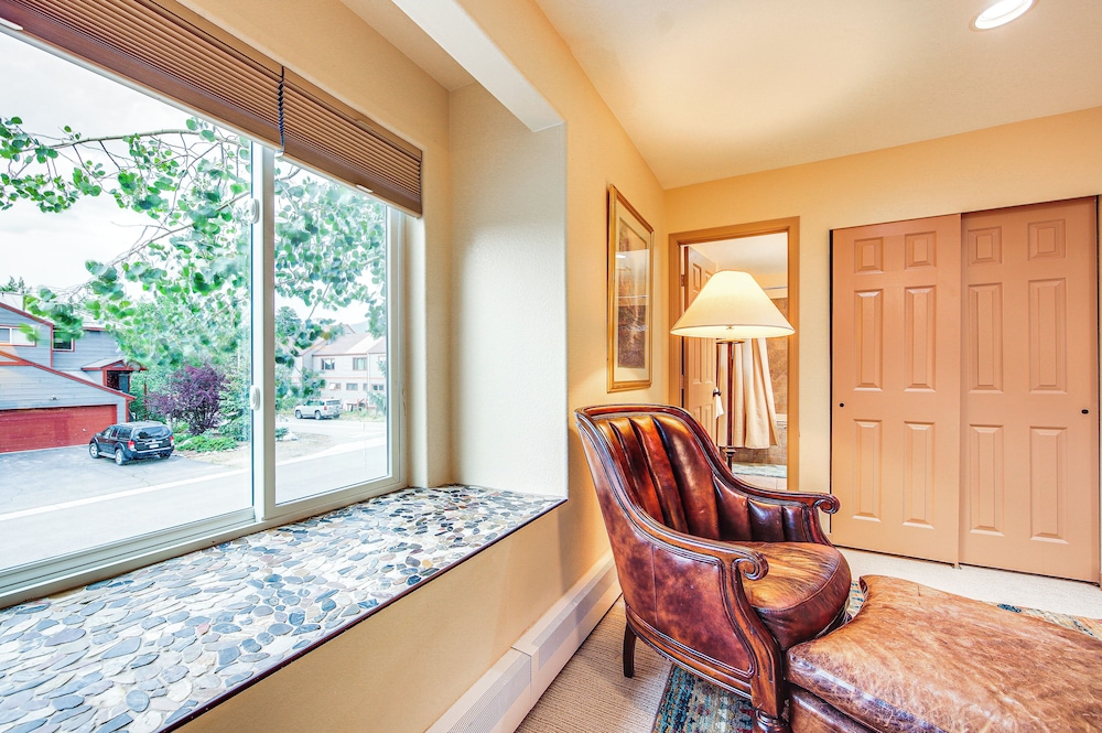 Walk to Ski Shuttle: Dtwn Frisco Gem w/ Fireplace!