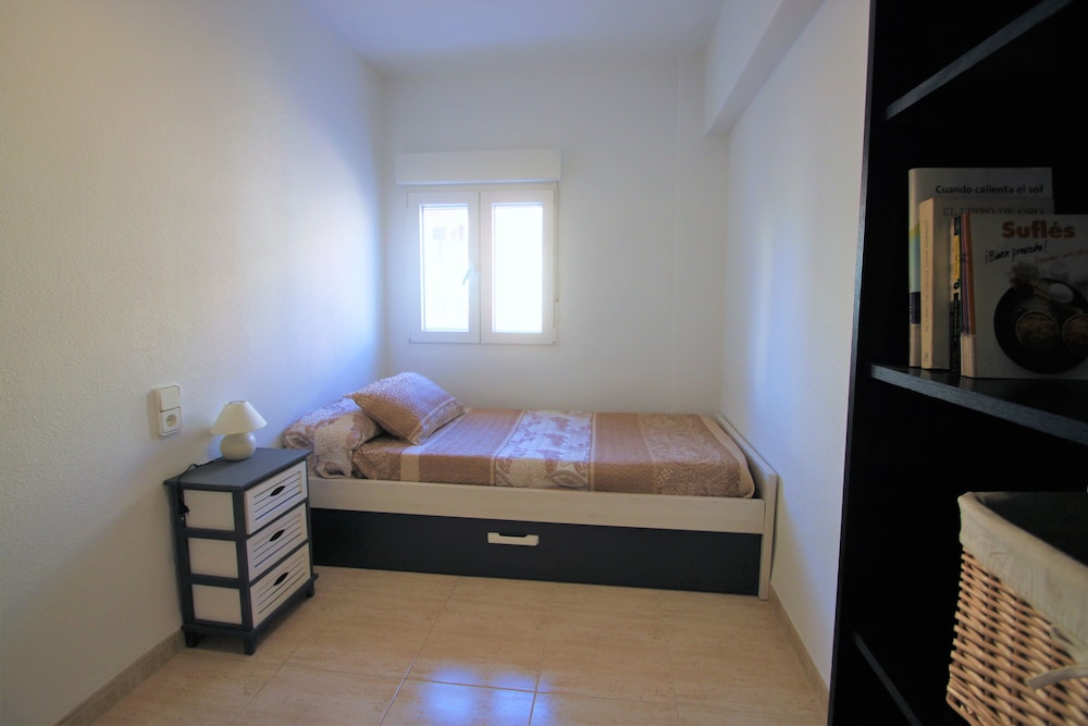 Alicante Vacations - Apartamento CasaTuris playa Postiguet - Property Image 2