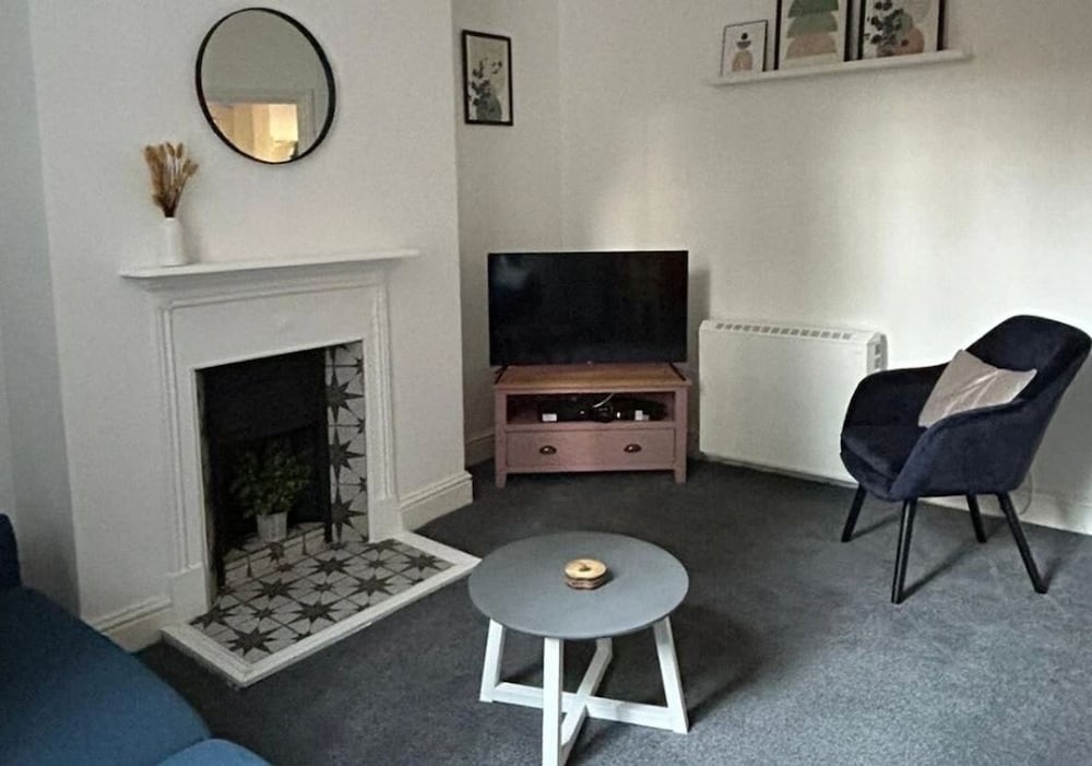 Host Stay Priory Docks Apartment