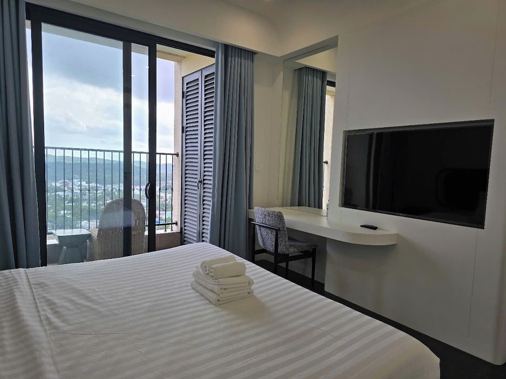 SenSea Hillside APT - Sunset Town PQ