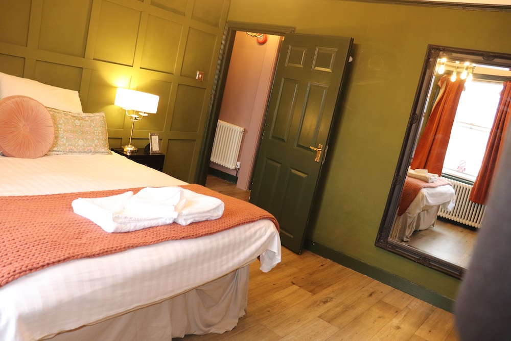 Rooms on The Prom