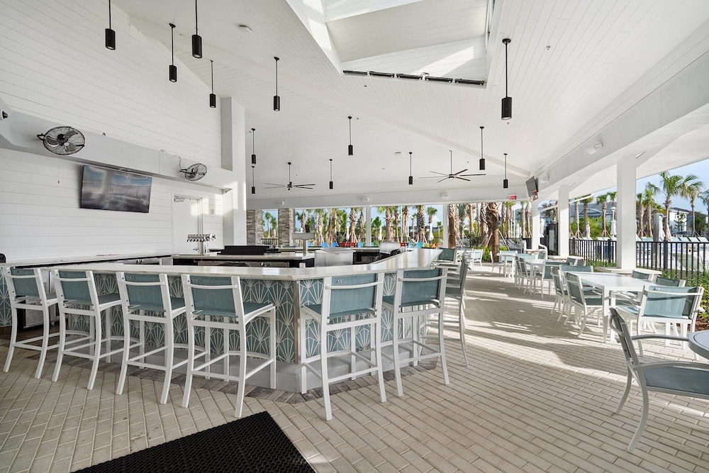 1228 Blue Island Dr