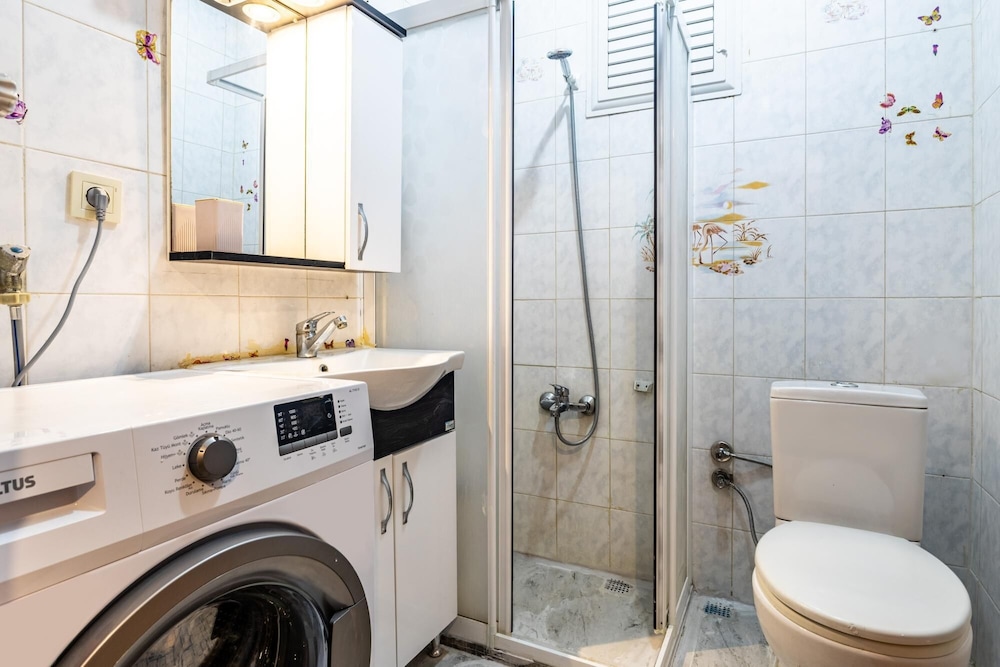 Convenient Flat 5 min to Akasya Mall Near Metro