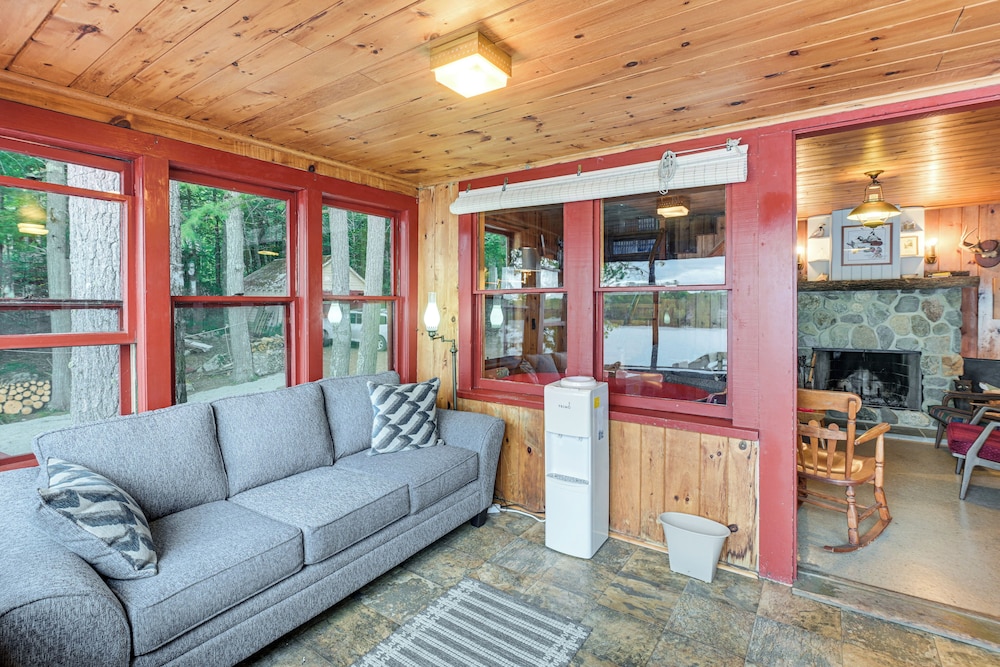 Dock, Beach, Views: Rustic Green Lake Cottage