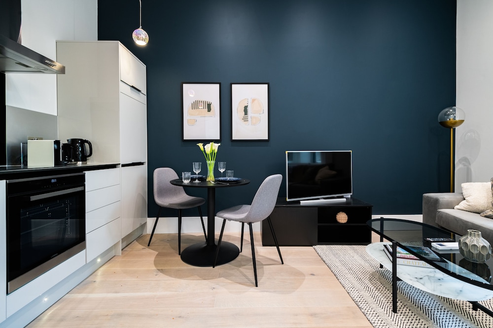 South Kensington Apartments