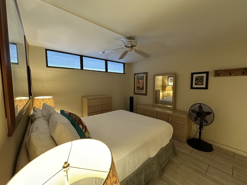 Kihei Akahi D-105 by Maui Rental Group