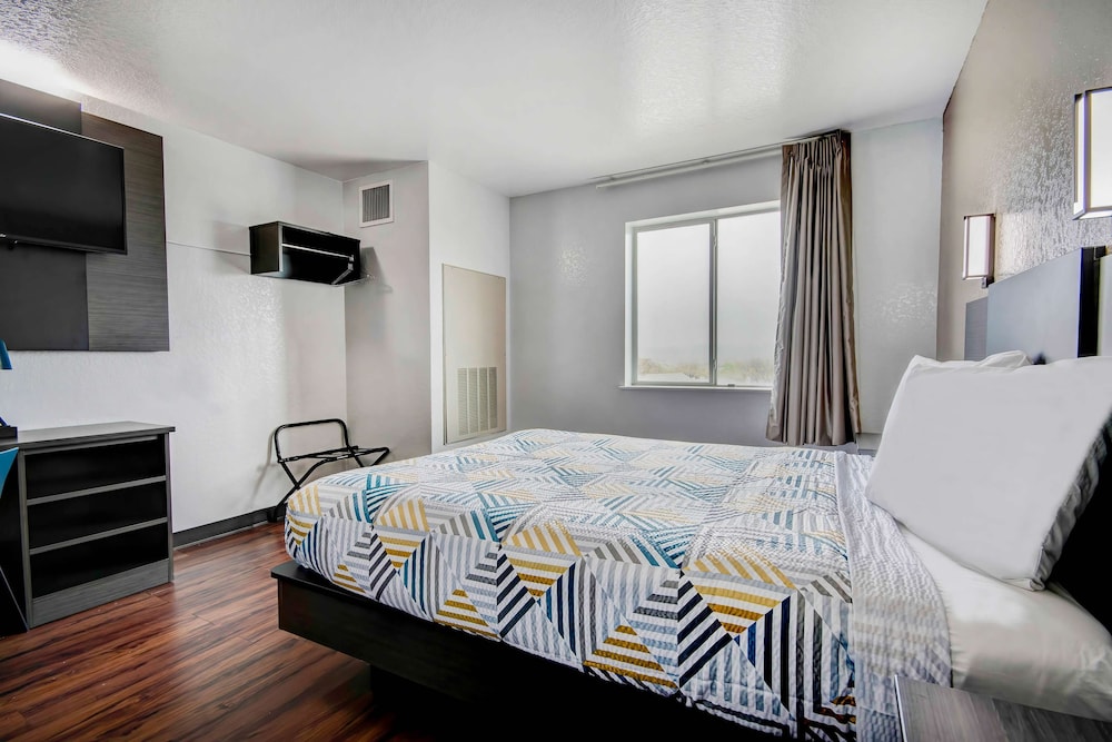 Motel 6 San Antonio, TX - Sea World North