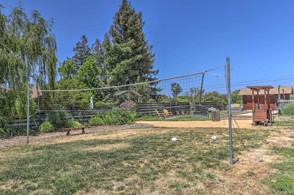 Stunning Wine Country Gem With Hot Tub Patio! - Property Image 2