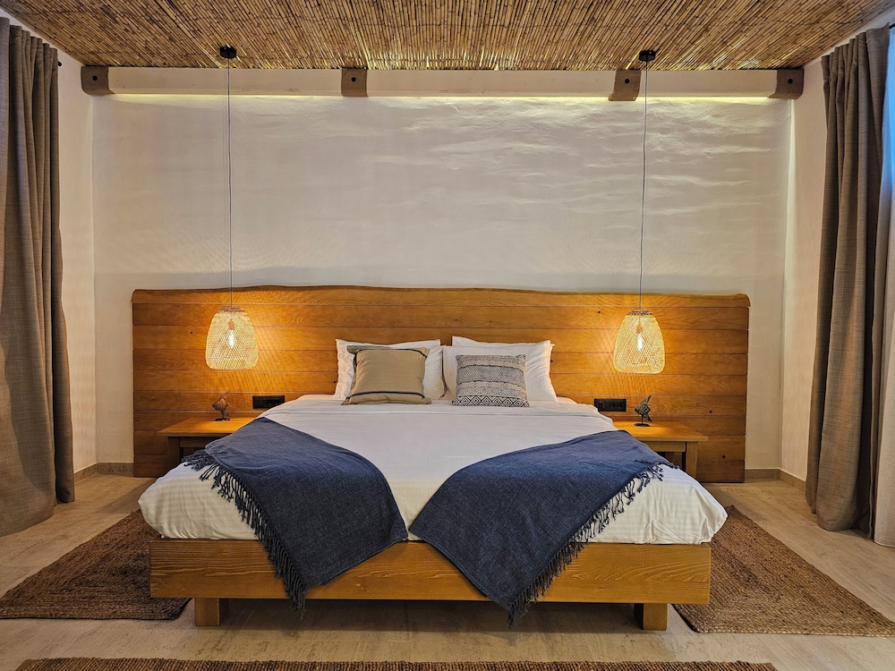 SeiSensi Luxury Beach Villa