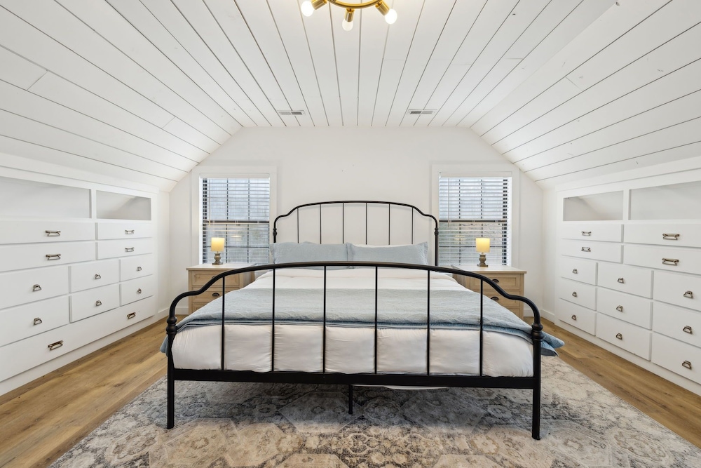 Fox Haven Retreat-modern Cabin-acres of Priv Land