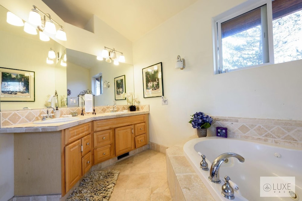 Lake Tahoe Vacations - Mv25: Waterfront Tahoe Keys Home -30 Days Minimum - Property Image 11