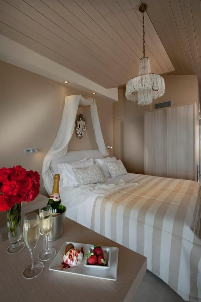 Karavia Lux Inn photo 3