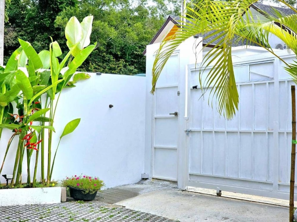 Lux Sila Pool Villa 3 Bedrooms 4 Beds