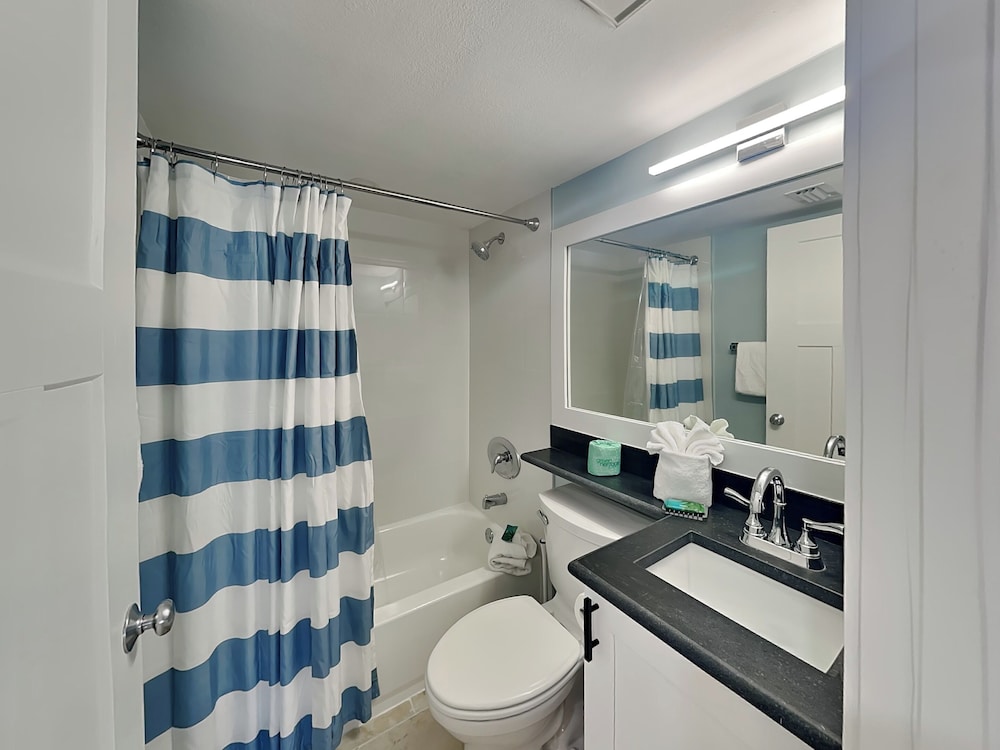 Seaside 2 by Distinctive Beach Rentals