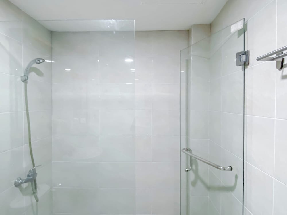 Minimalist 1Br Apartment At Mustika Golf Residence
