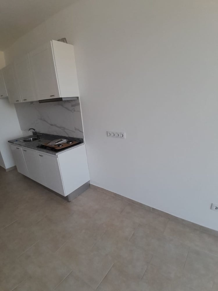 Joli Beach House - Spacious Ground Floor T2 Apartment