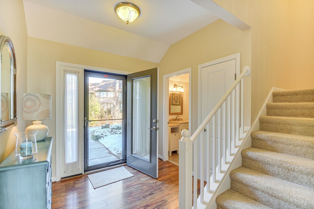 Walk to Beach: Home w/ Pool Access in White Stone