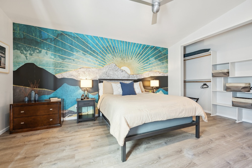 Barton by Avantstay Lake Views w/ Hot Tub, Pool & Ping Pong! view 5