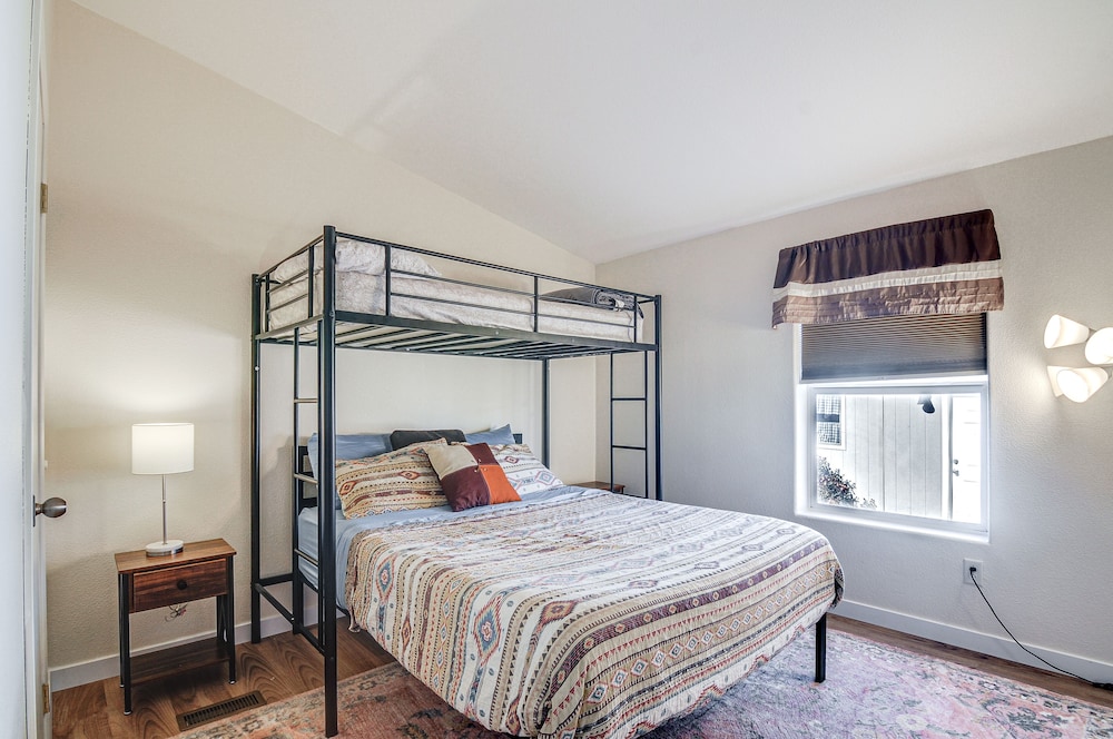 Page Vacations - Big Water Home w/ Deck  13 Mi to Lake Powell! - Property Image 4