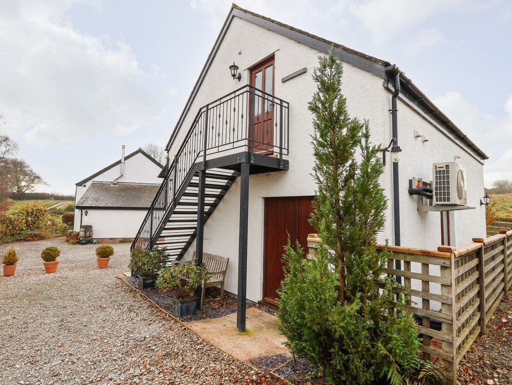 Tyn-y-mynydd Bach