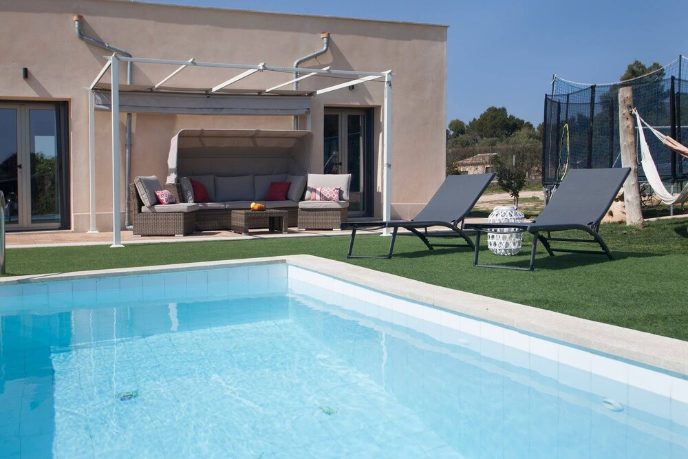Lovely Family Small Groups Villa Close To Sa Rapita Beach photo 4
