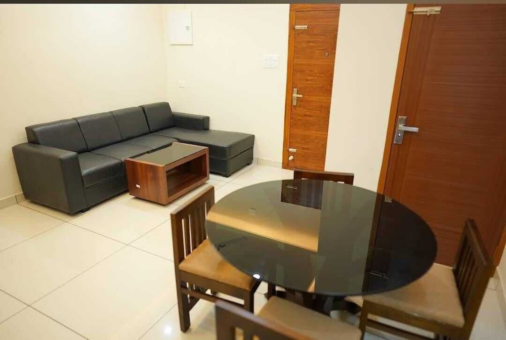 Town Inn Apartments