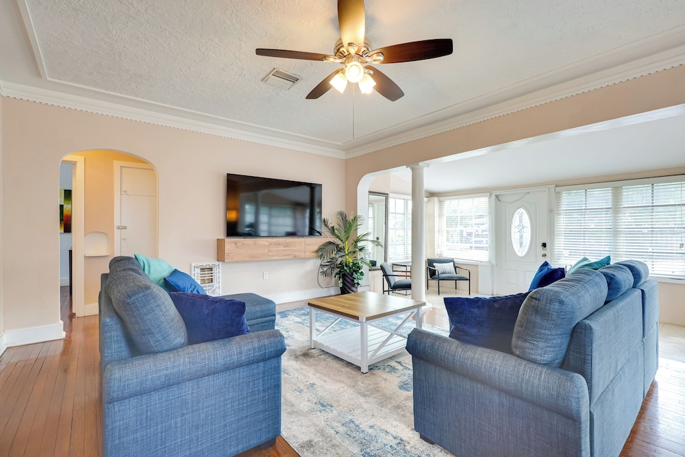 House w/ Shared Pool Access: 4 Mi to Beaches!
