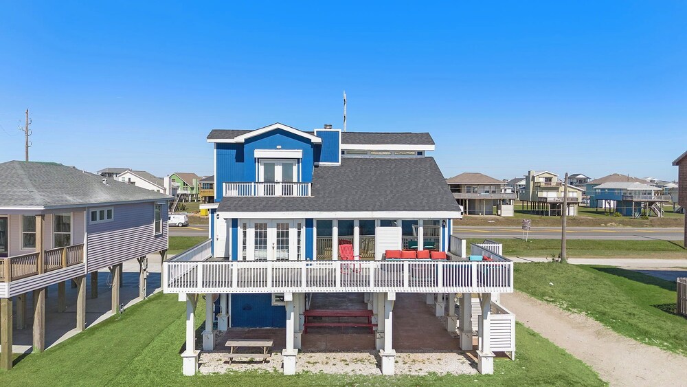 Captain's Manor by Ryson Vacation Rentals