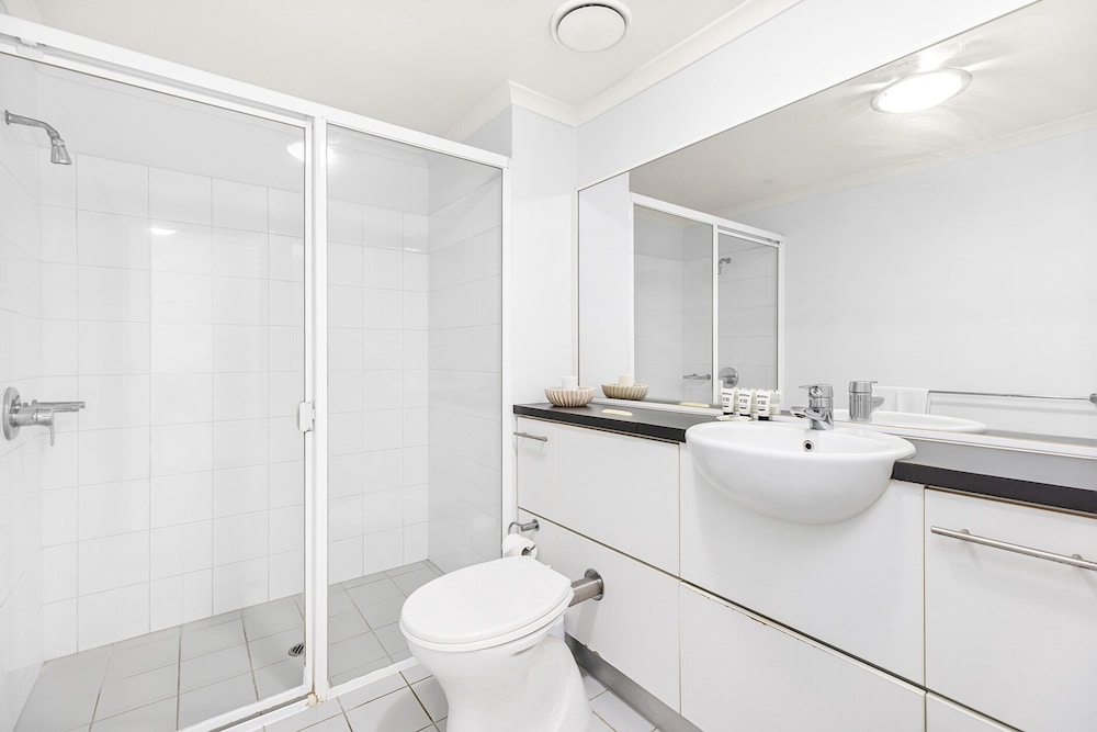 1-bed Brisbane City Centre With Pool, BBQ & Gym