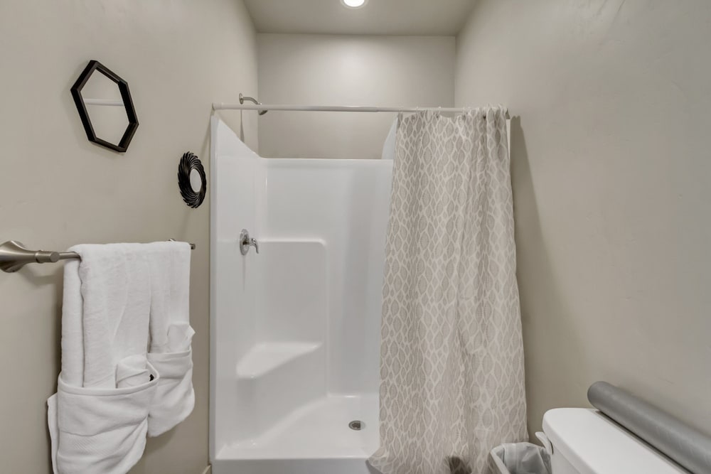 3 Bed 2 Bath King Beds With Smoker Grill