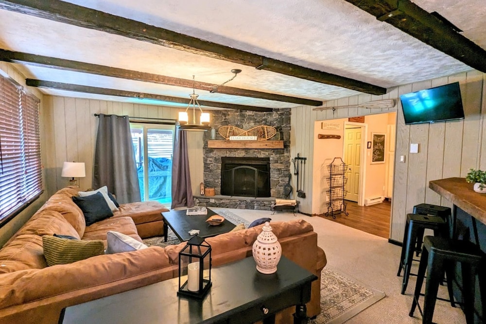Double Diamond Lodge by Avantstay Group Escape w Firepit Patio Activities