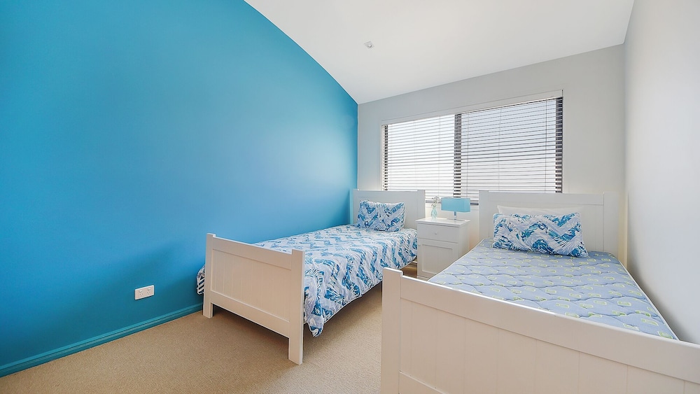 Sahara Blue view 4