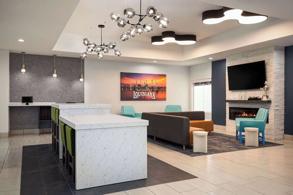 La Quinta Inn & Suites by Wyndham Gonzales LA