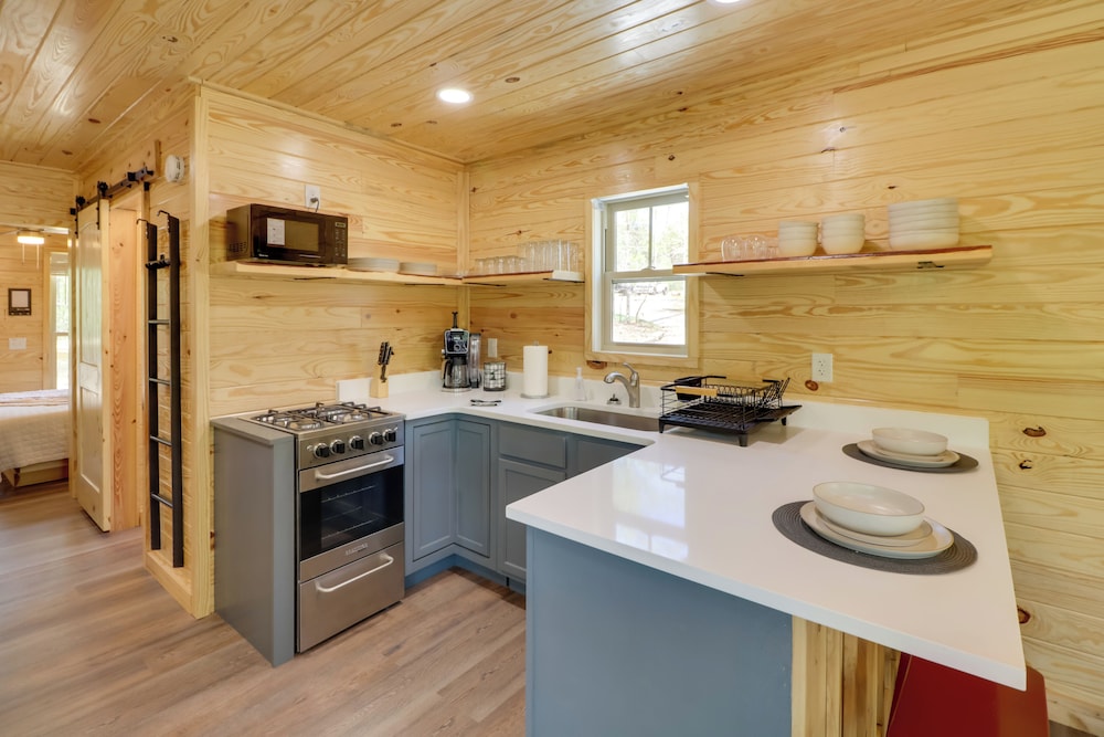 Fish & Hike: Cabin Hideaway w/ Deck in Alabama