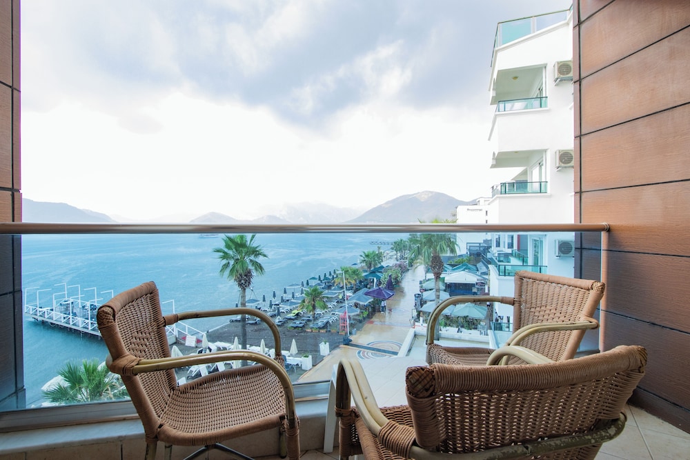 Point Beach Hotel - Image 24