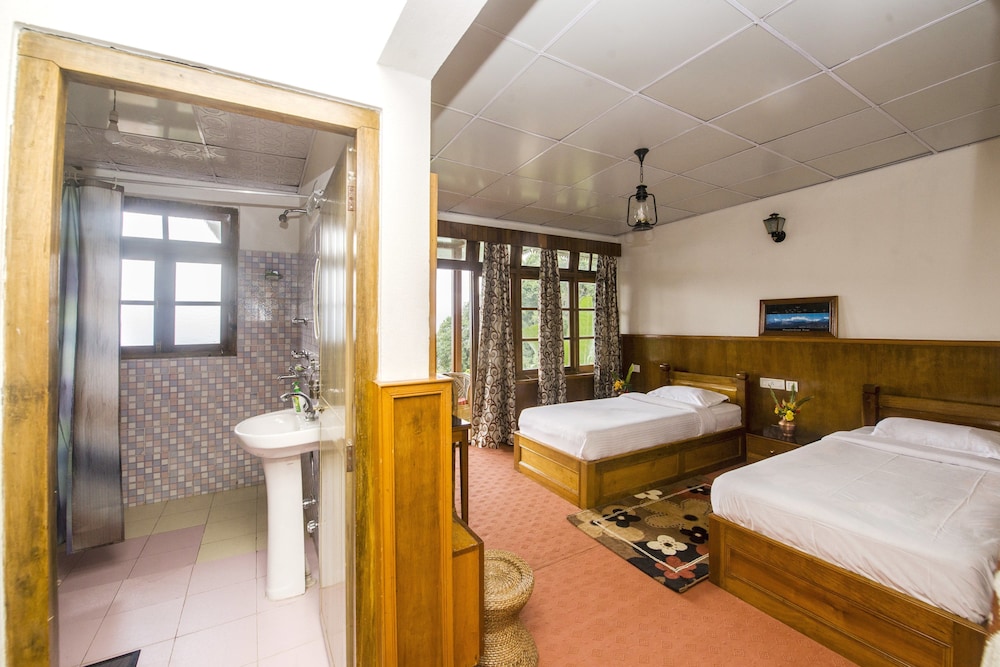 Hotel Teen Taley