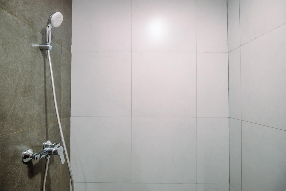 Comfy And Nice Studio At Lrt City Bekasi Apartment