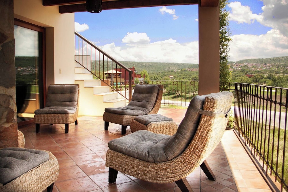 Serene Oasis in San Miguel de Allende 6-bedroom Villa With Hot Tub view 4